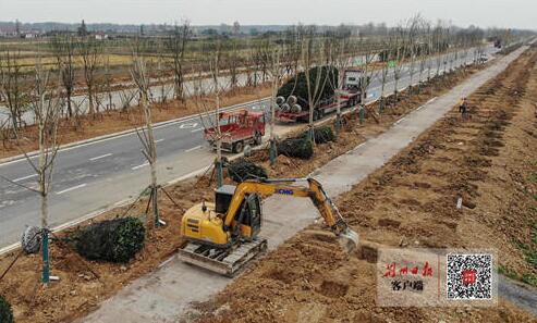 荊州機(jī)場連接線省道s322一級公路開始綠化施工